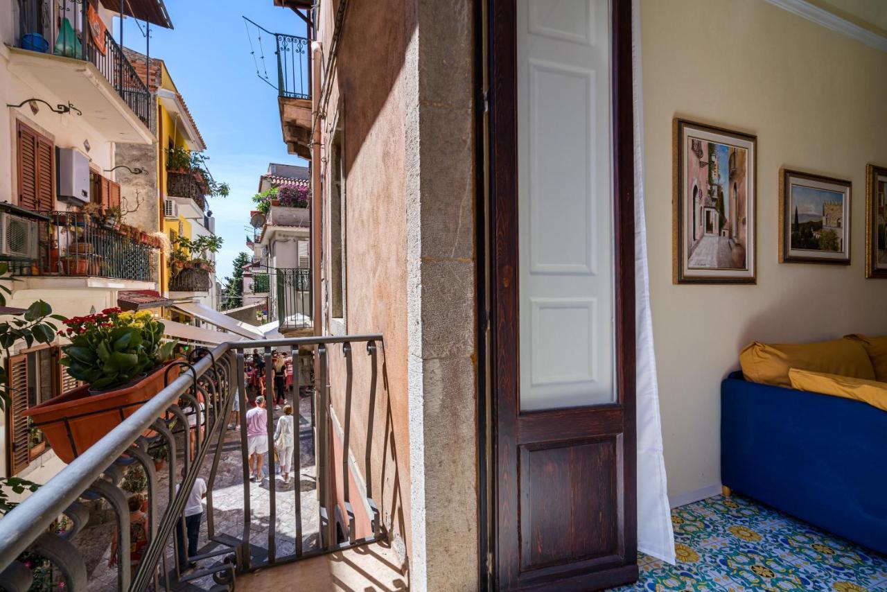 Blondie Taormina Kültér fotó