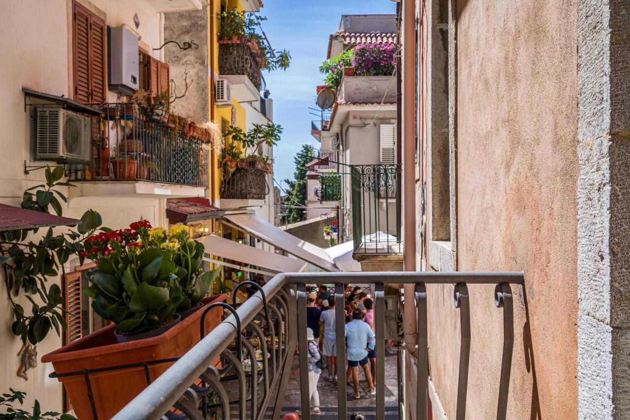 Blondie Taormina Kültér fotó